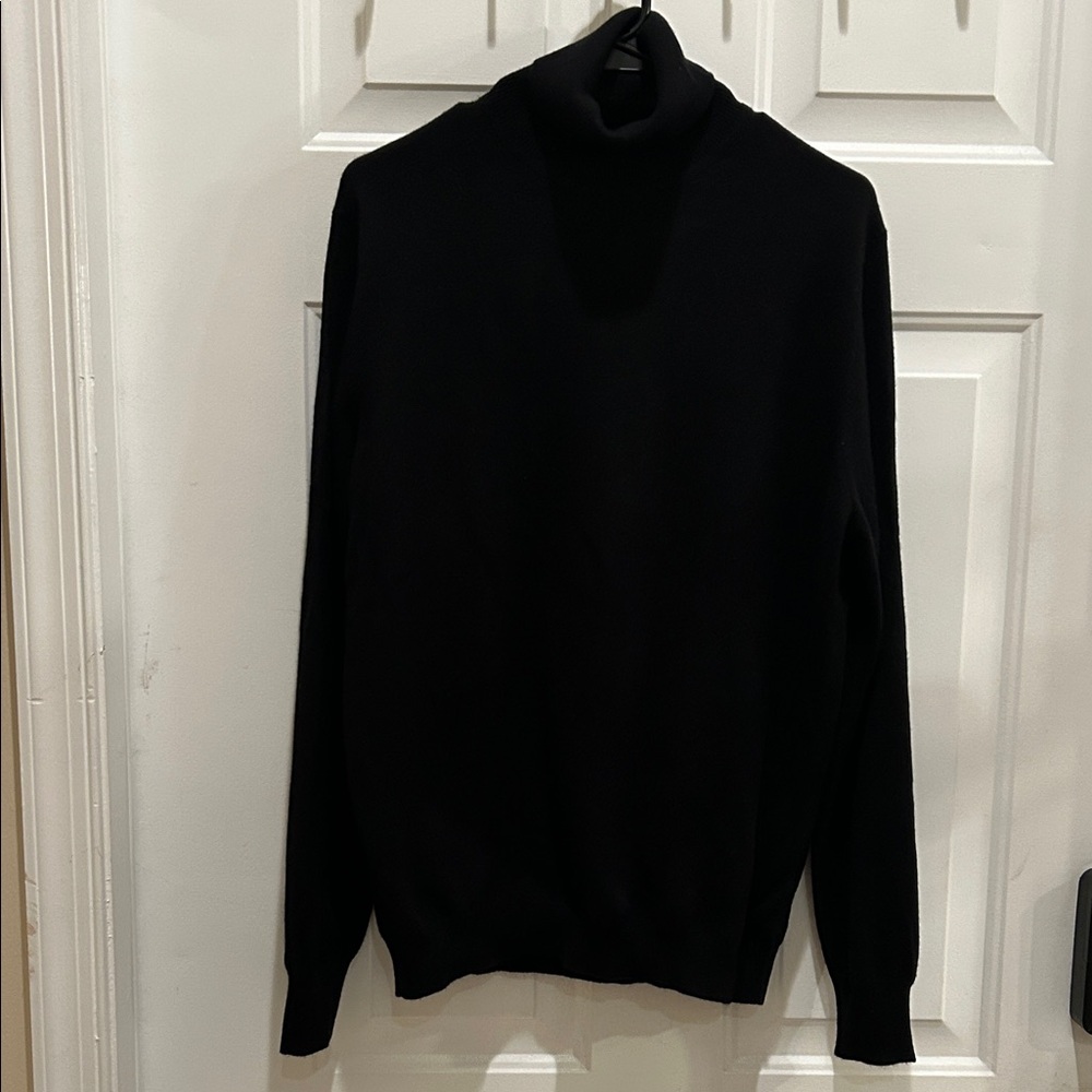 Malo Men's Elegant Cashmere Black Turtleneck Sweater